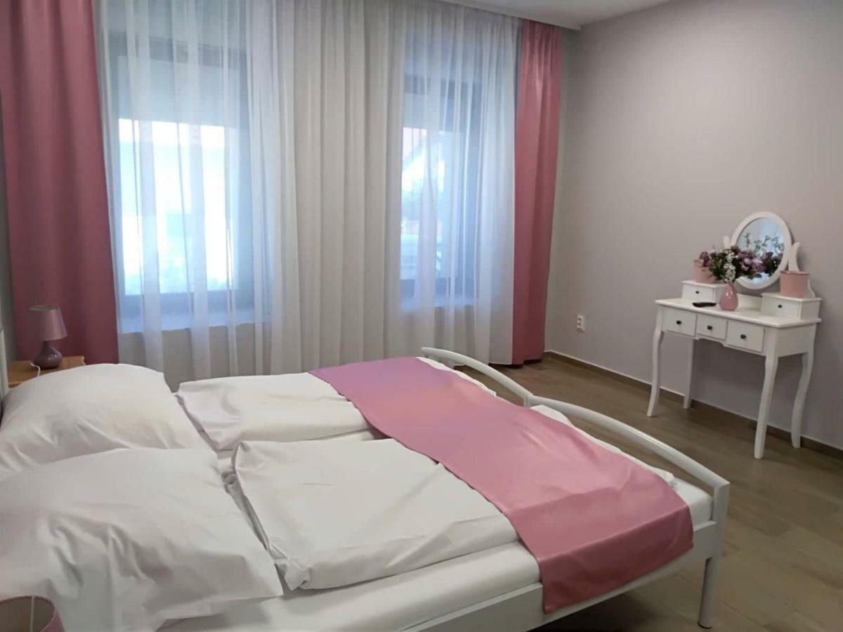 Hotel Alma Vendeghaz Veszprém Exterior foto