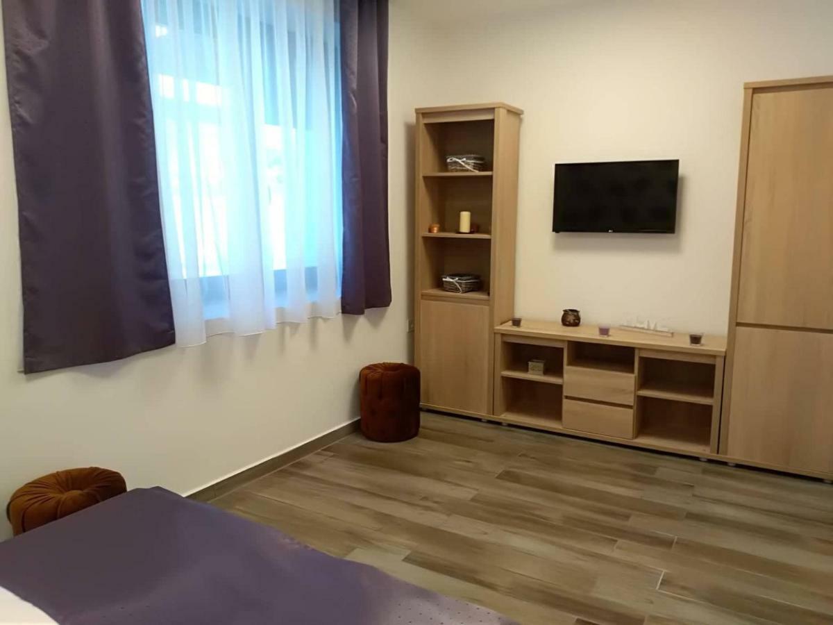 Hotel Alma Vendeghaz Veszprém Exterior foto